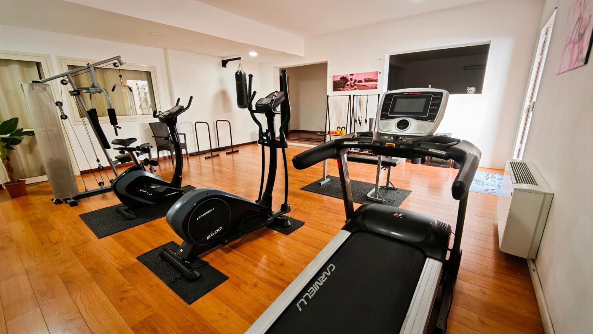 Hotel Le Torri Arborea Ngoại thất bức ảnh